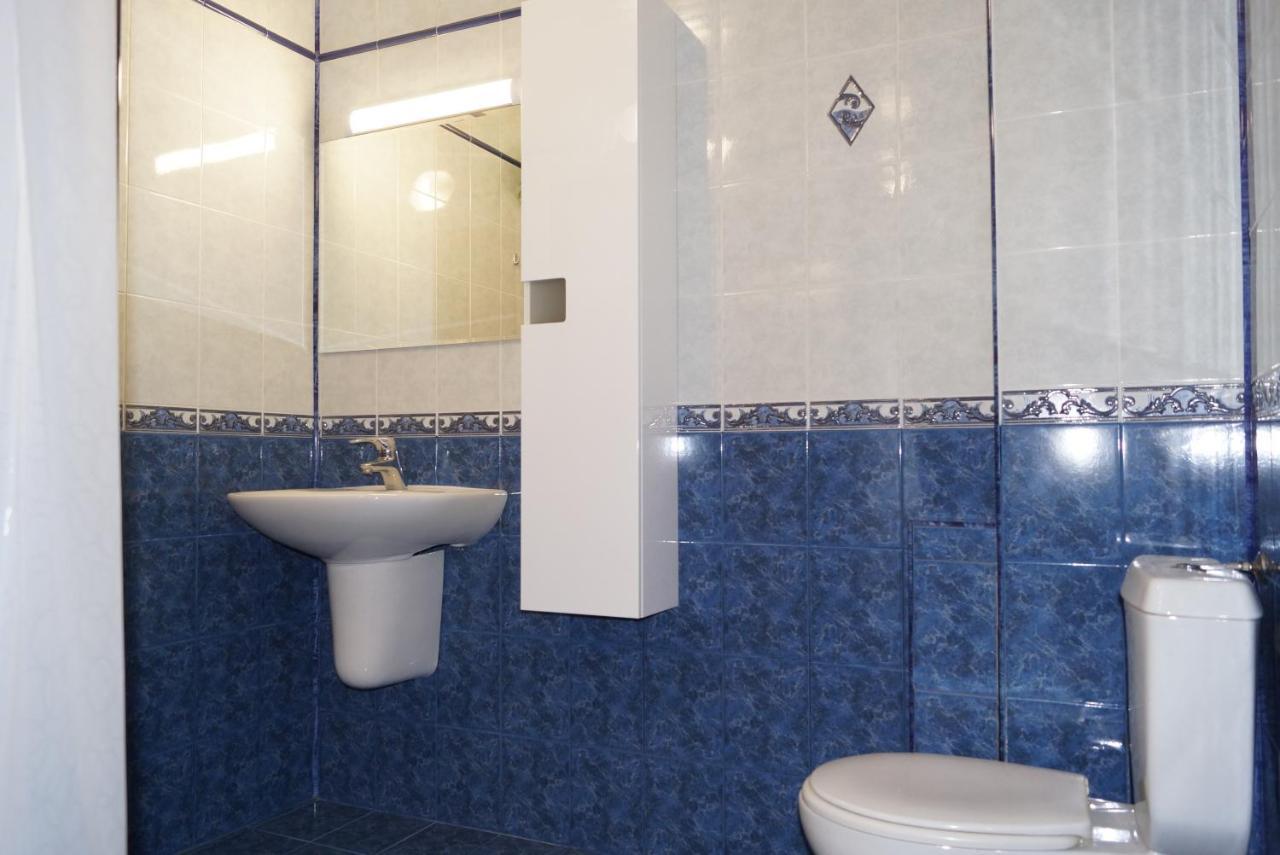 Spacious 2Bdr - Free Parking - Walk Everywhere - 300 Mbps Wifi 瓦爾納 外观 照片